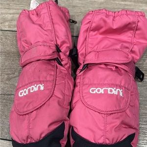 Youth large mittens, used but in great condition